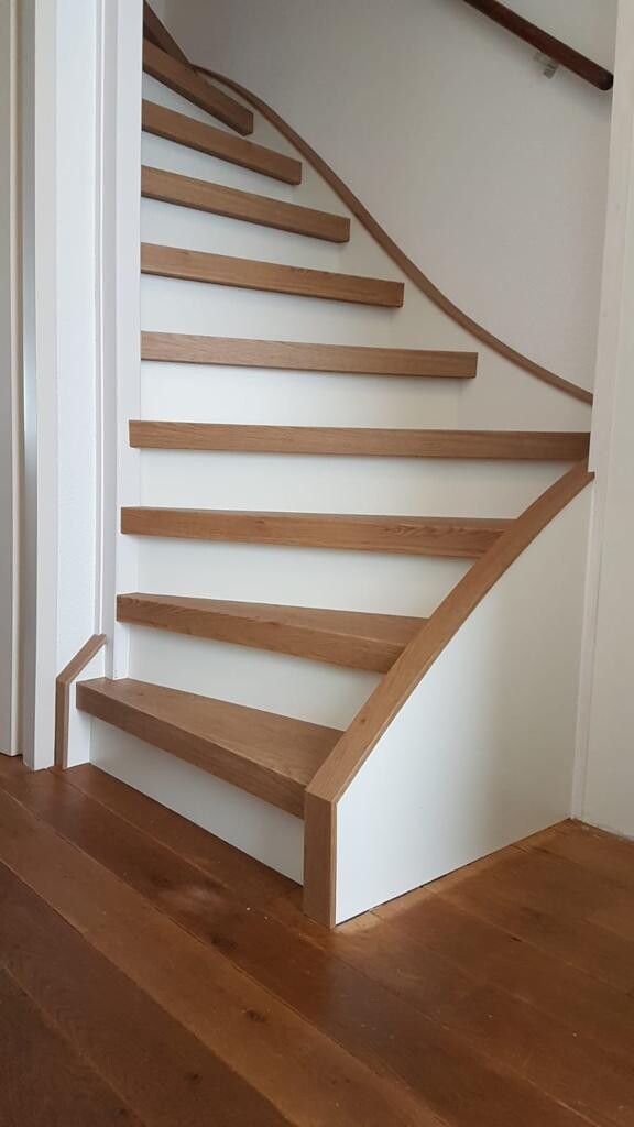 Honey Elegant Oak Vicstairs Fabrikant Trapbekleding En Traprenovatie